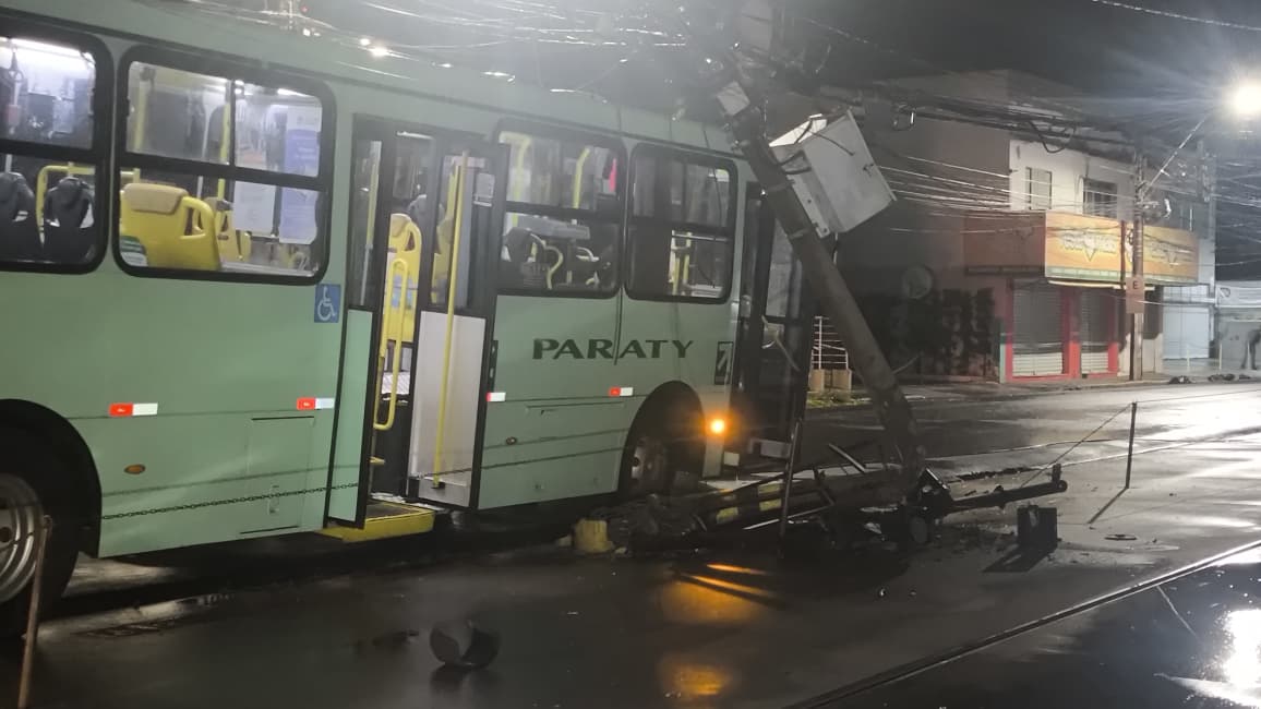 Foto 4 de 67 — TEMPORAL EM FOTOS: veja imagens de destruição em Araraquara